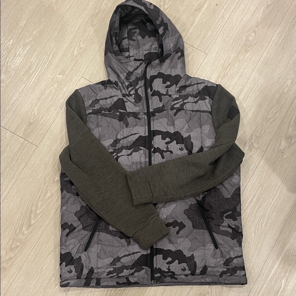Men's Camouflage Northface Zip-Up jacket